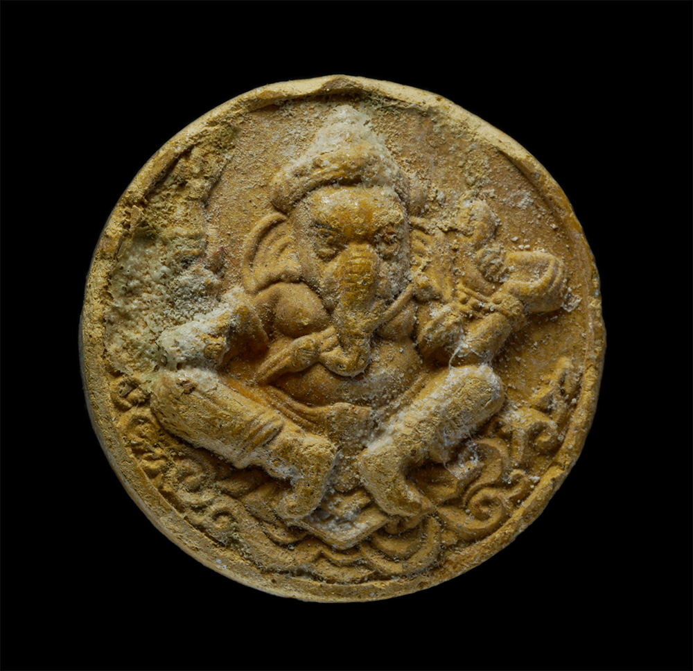 14May24 (16)p.jpg - เศียรพ่อแก่ปู่ฤาษี หลังพระพิษเนศ งานยกช่อฟ้า วัดสายวารี หรือวัดบ้านคลอง อ.เกาะจันทร์ จ.ชลบุรี ปี2552 เนื้อผงพุทธคุณ ผงว่าน | https://kamulet.in.th